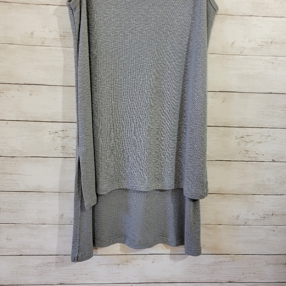 Boutique Brand Thyme & Honey Mock Neck Tunic Top Semi Sheer Lightweight Knit L - Picture 5 of 8